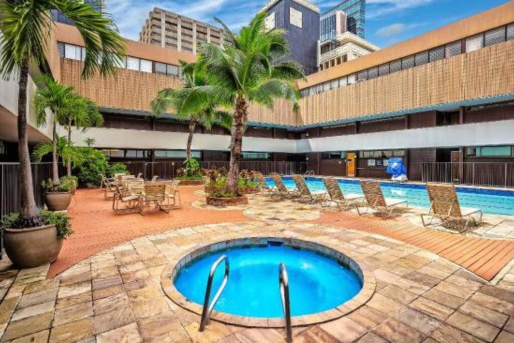 2Br Downtown High Ceiling Free Parking And Wifi Lägenhet Honolulu Exteriör bild